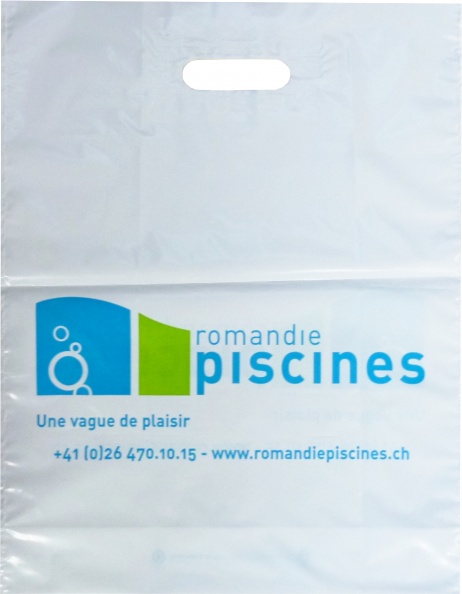 Plastique-Romandie-Piscines-2.jpg