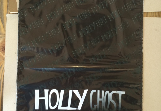 Plastique-Holly-Ghost